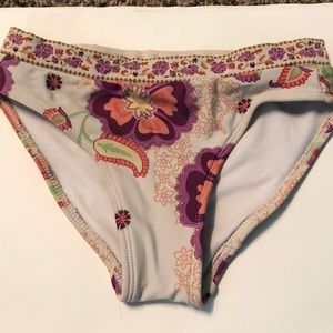 Floral/paisley bikini bottoms not cheeky